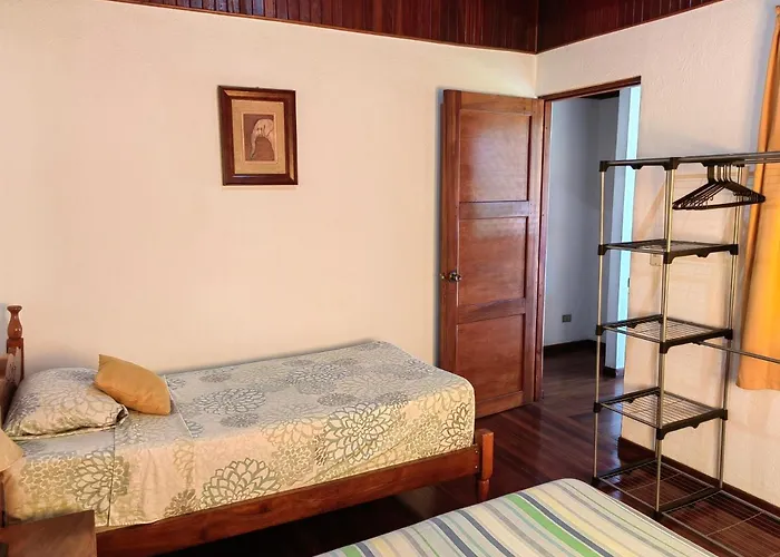 Hermosa Villa *